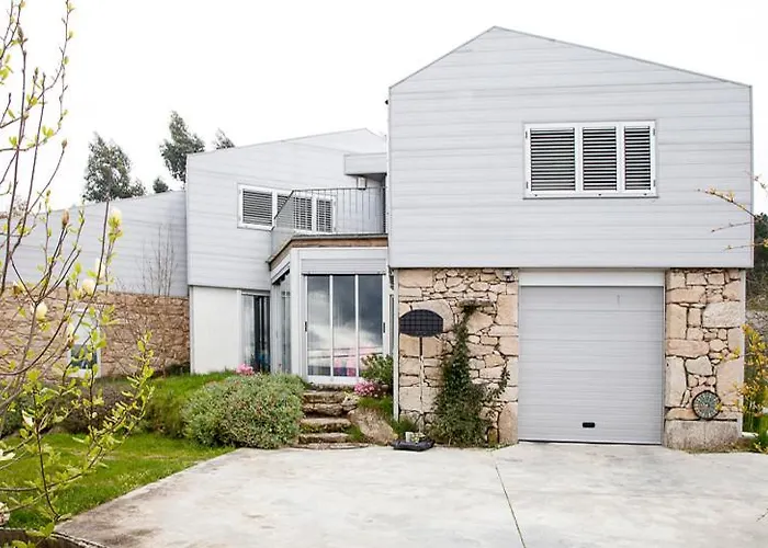 Casa Da Fontina * As Neves